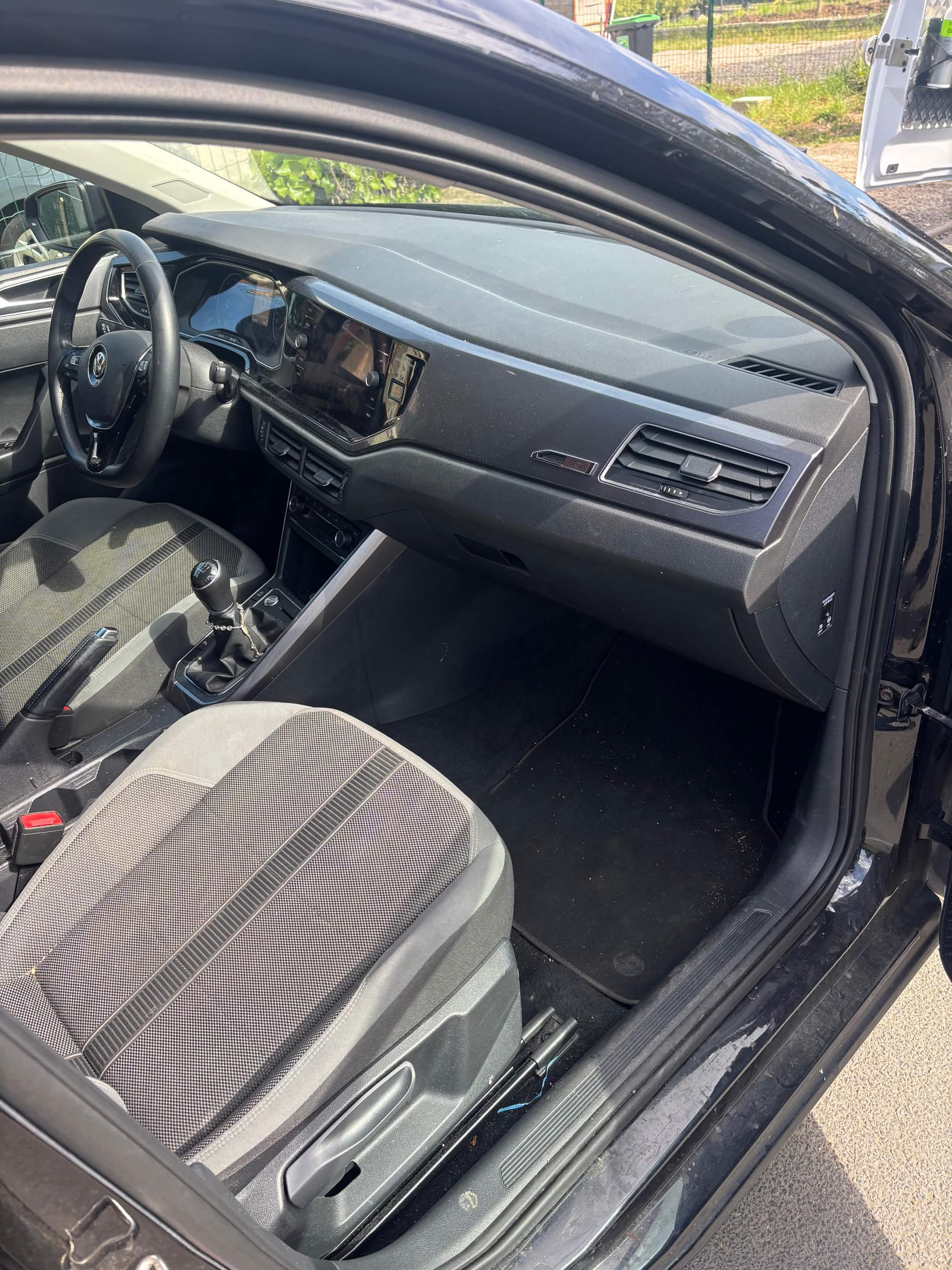 Avant nettoyage intérieur Volkswagen Polo